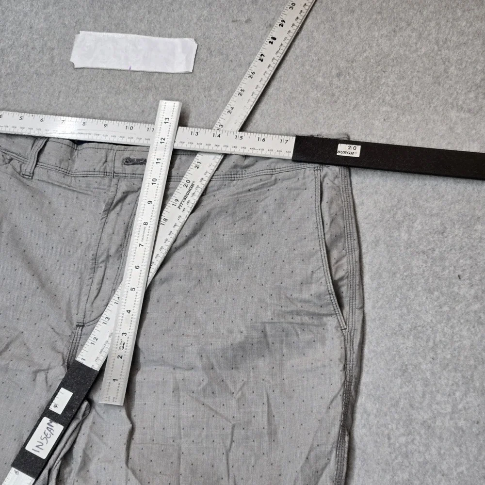 Banana Republic Men Shorts 38 Gray Polka Dot Chino Aiden Short‎ Button 9.5